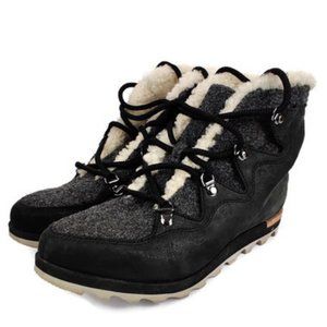 Sorel Sneakchic Alpine Holiday Boots. Size: 7.5